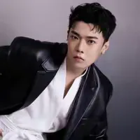 李镜宇