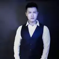 李朋